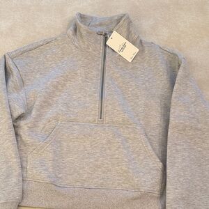 NWT 🚨 Stylish Gray Half Zip Sweater Women’s Size Small
